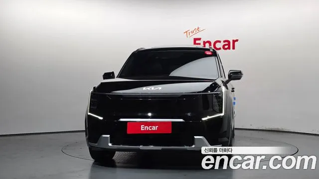 Kia EV9 — Фото автомобиля 3