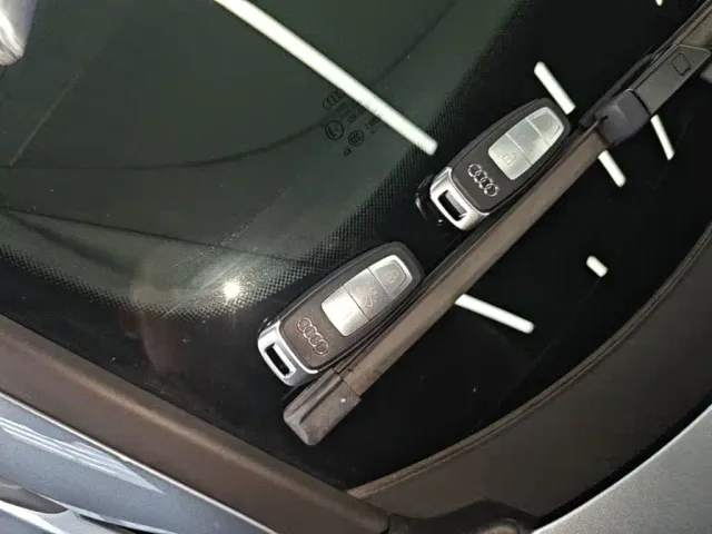 Audi Q4 e-tron — Фото автомобиля 8