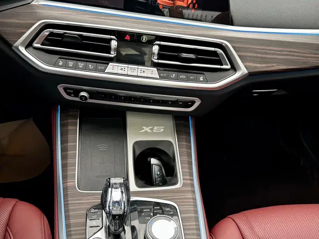 BMW X5 — Фото автомобиля 7