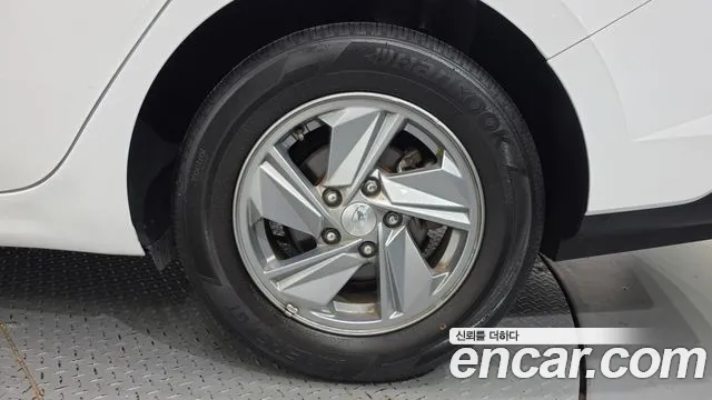 Hyundai Avante — Фото автомобиля 6