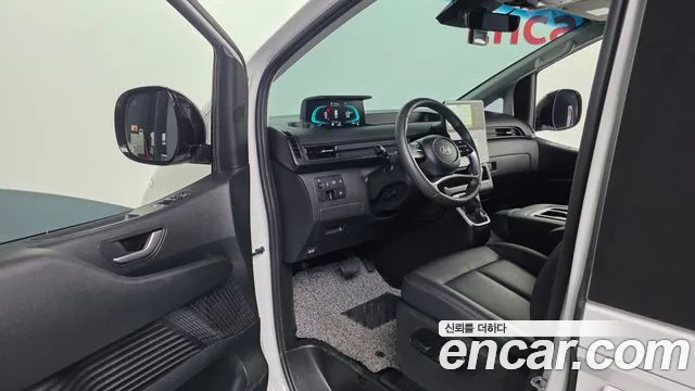 Hyundai Staria Staria — Фото автомобиля 10