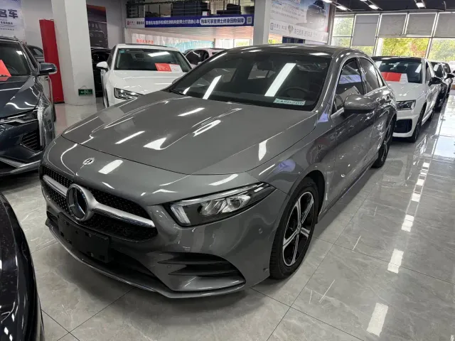 Фотография автомобиля — Mercedes-Benz A-Class