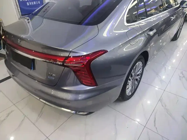 Hongqi H5 — Фото автомобиля 23