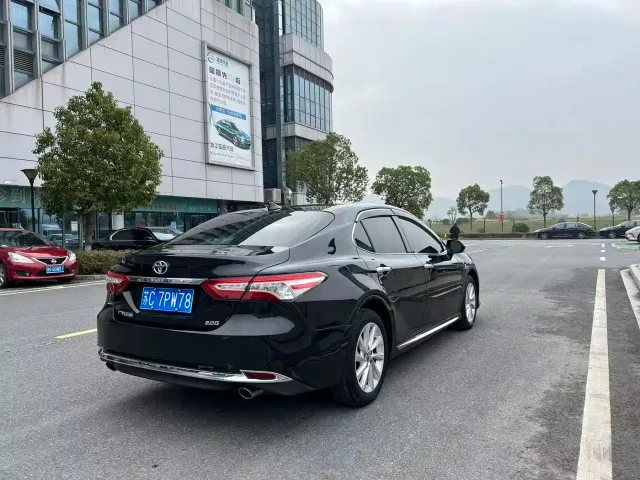 Toyota Camry — Фото автомобиля 5