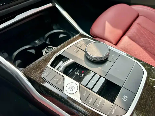 BMW 3 Series — Фото автомобиля 11