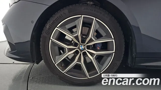 BMW 5-Series — Фото автомобиля 4