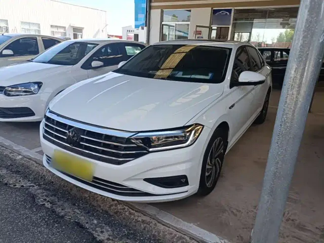 Фотография автомобиля — Volkswagen Sagitar