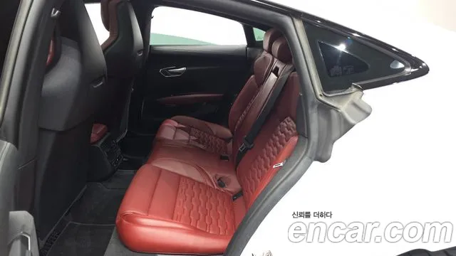 Audi e-tron GT — Фото автомобиля 25