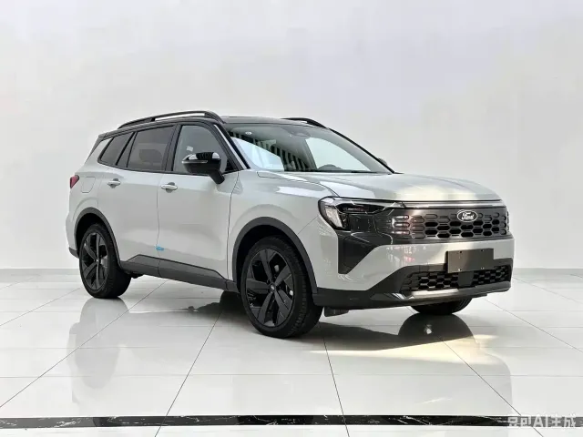 Ford Lingrui — Фото автомобиля 3