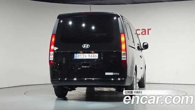 Hyundai Staria — Фото автомобиля 3