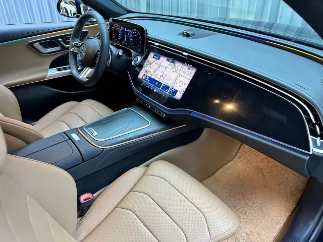 Mercedes-Benz E-Class — Фото автомобиля 17