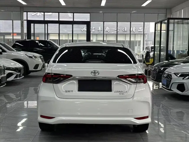 Toyota Corolla — Фото автомобиля 11