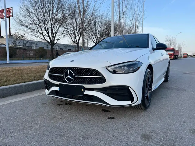 Фотография автомобиля — Mercedes-Benz C-Class