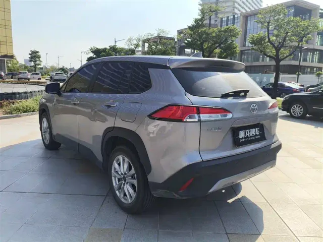 Toyota Corolla Cross — Фото автомобиля 9