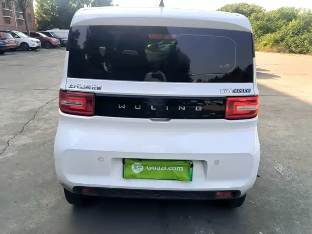 Wuling Hongguang Mini EV — Фото автомобиля 5