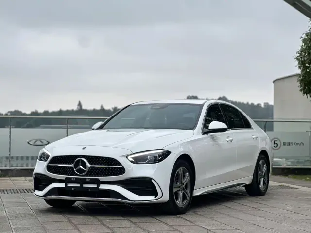 Фотография автомобиля — Mercedes-Benz C-Class
