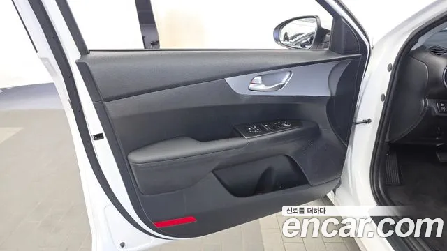 Kia K3 Generation 2 — Фото автомобиля 13