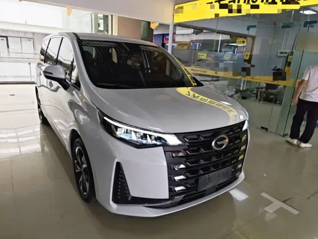 GAC Trumpchi M6 — Фото автомобиля 3