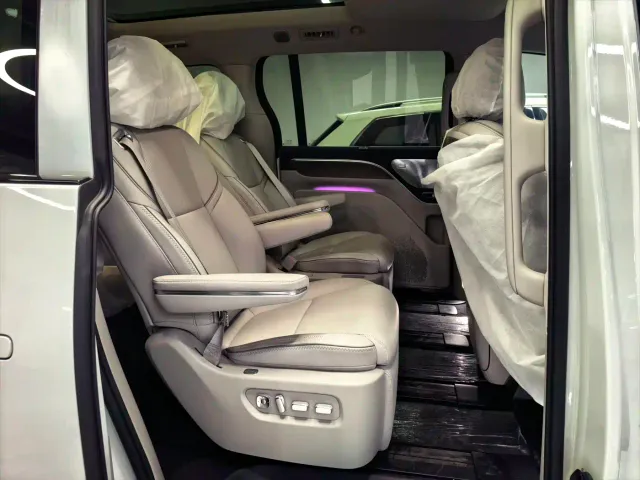 Leapmotor D19 — Фото автомобиля 17