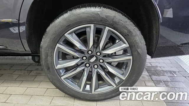 Cadillac Escalade Escalade 5 поколение — Фото автомобиля 19