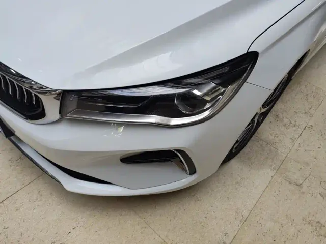 Geely Emgrand — Фото автомобиля 5