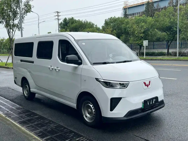 Фотография автомобиля — Wuling Yangguang