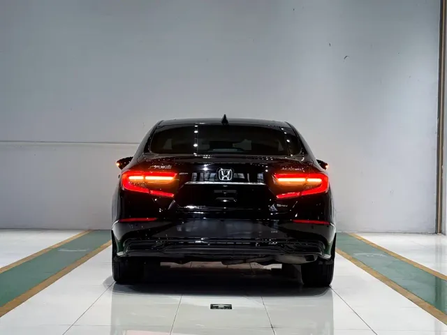 Honda Accord — Фото автомобиля 5