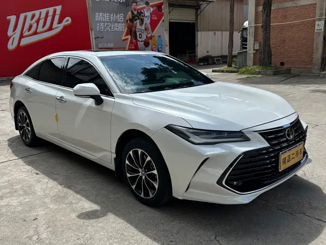 Toyota Avalon — Фото автомобиля 3