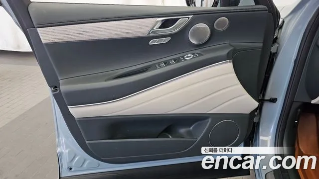 Genesis GV80 — Фото автомобиля 24