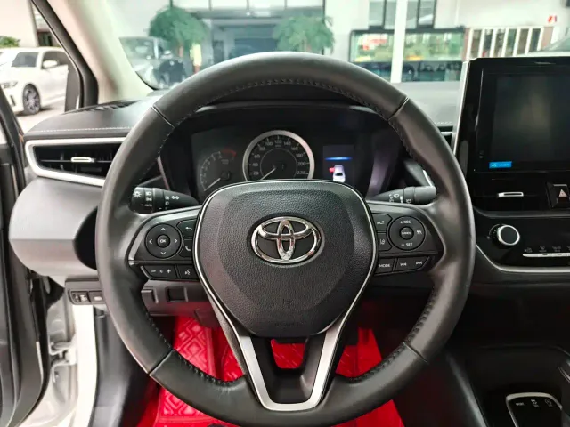 Toyota Corolla — Фото автомобиля 5