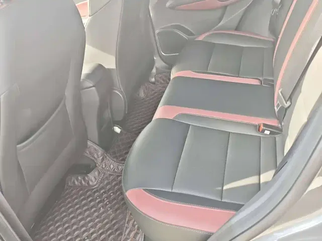 Geely Binyue — Фото автомобиля 11