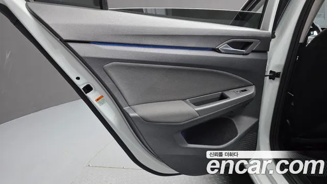 Volkswagen Golf Golf 8 поколение 2.0 TDI Prestige — Фото автомобиля 22