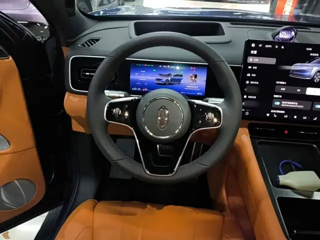 Aito M7 — Фото автомобиля 10