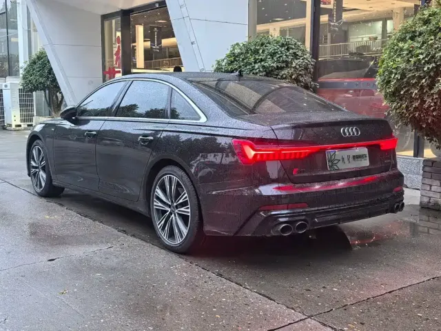 Audi Audi A6L 2025 Model Year Facelift 45 TFSI quattro Premium Sport — Фото автомобиля 3