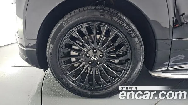 Hyundai Ioniq 9 — Фото автомобиля 5
