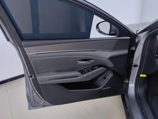 BYD Qin L 2024 DM-i 120KM Excellence Model — Фото автомобиля 7