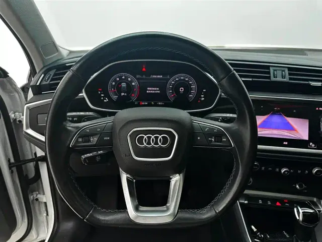 Audi Q3 — Фото автомобиля 17
