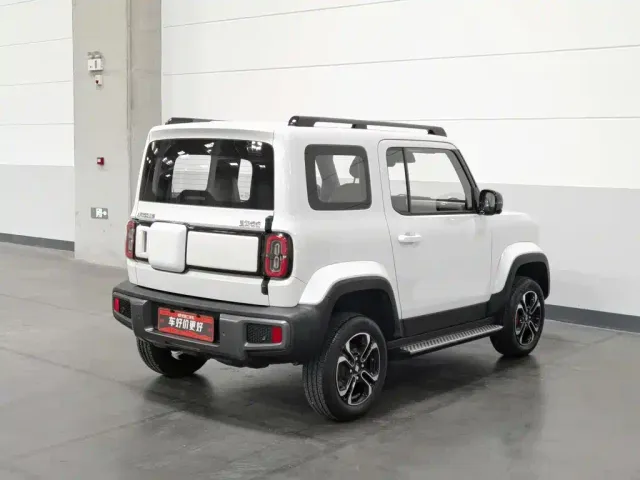 Baojun Yep — Фото автомобиля 2