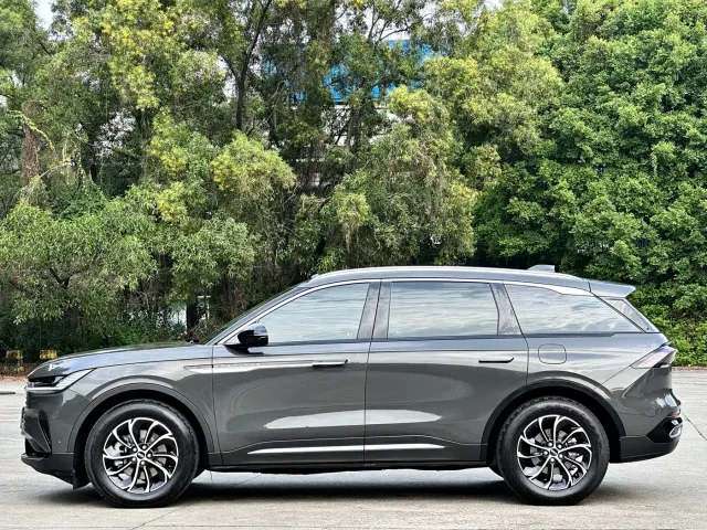 Lincoln Nautilus 2023 2.0T AWD Premium Edition — Фото автомобиля 17