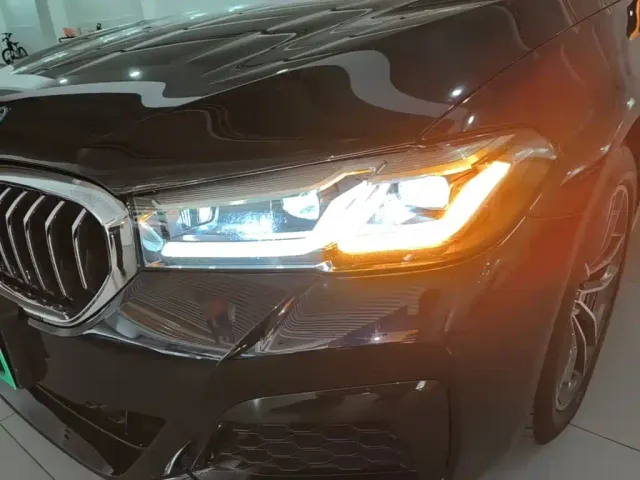 BMW 5 Series — Фото автомобиля 23