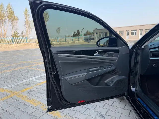 Volkswagen Passat — Фото автомобиля 9