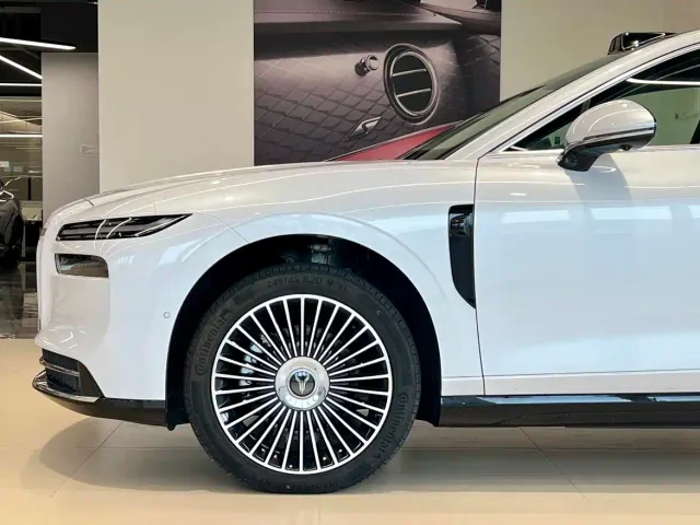 Voyah Auto VOYAH Zhuiguang L 2025 Mid-configuration Model — Фото автомобиля 4