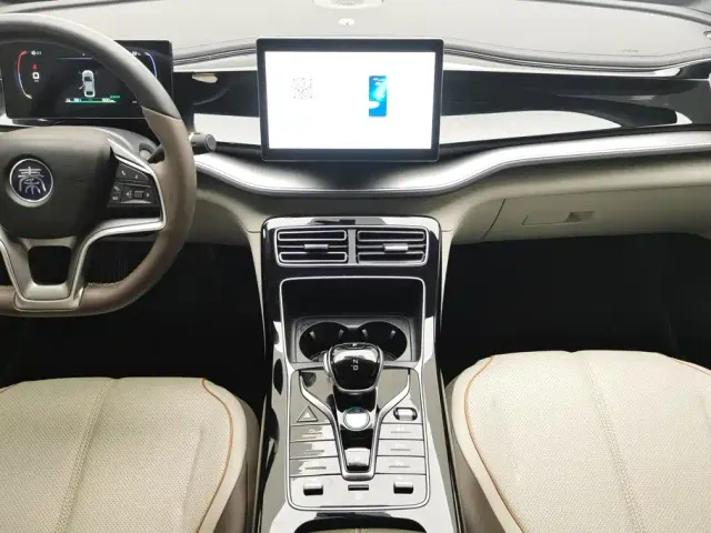BYD Qin PLUS — Фото автомобиля 16