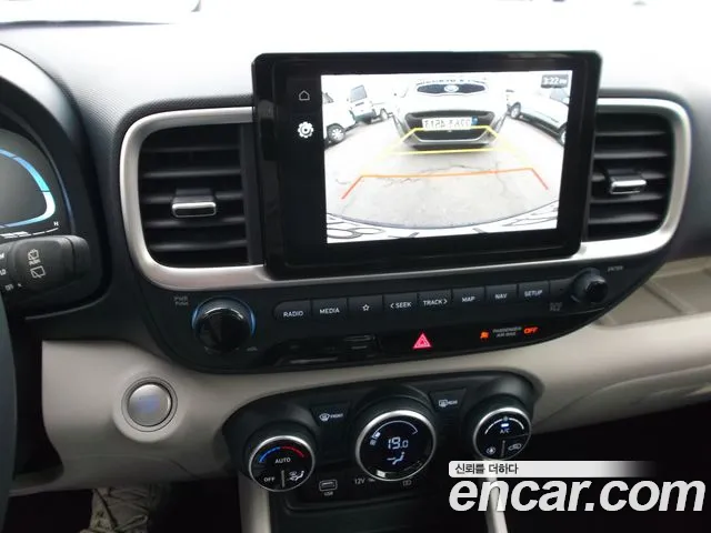 Hyundai Venue — Фото автомобиля 14