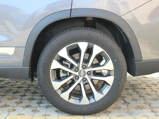 Chery Tiggo 8 — Фото автомобиля 20