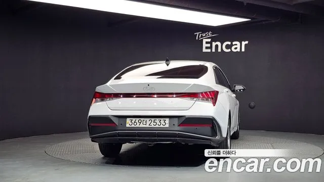 Hyundai Avante — Фото автомобиля 4
