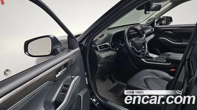 Toyota Highlander — Фото автомобиля 8