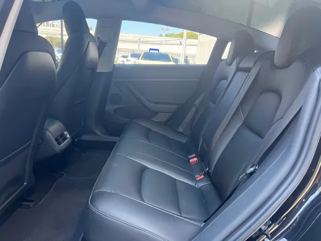 Tesla Model 3 2022 Performance High-Performance AWD — Фото автомобиля 10