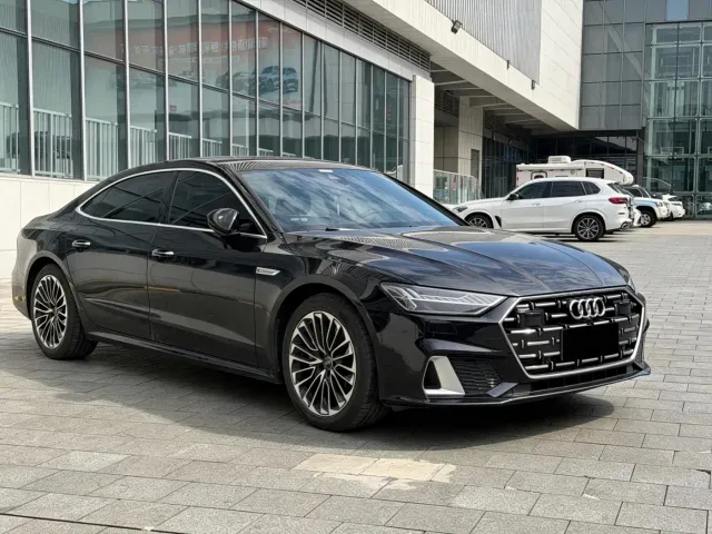 Audi A7L — Фото автомобиля 2