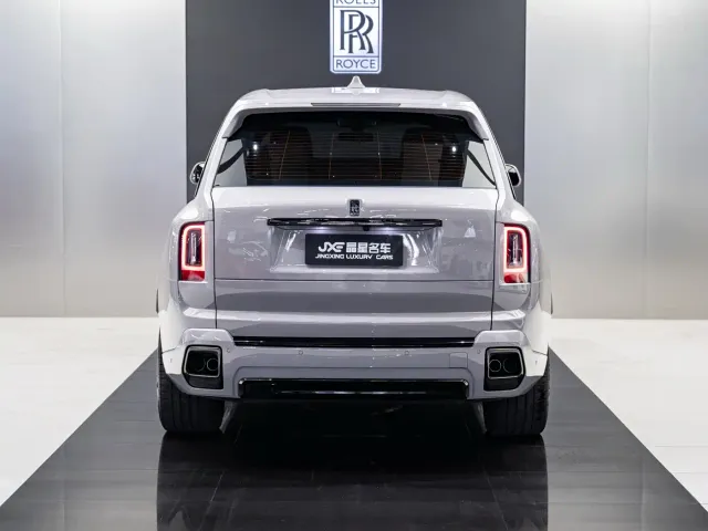 Rolls-Royce Cullinan — Фото автомобиля 16